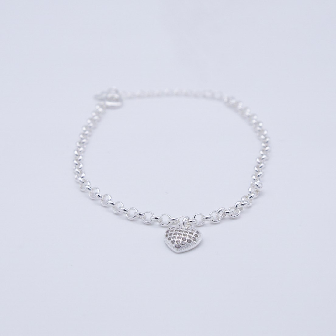 BRACCIALE A CATENA PICCOLA CON CUORE PENDENTE