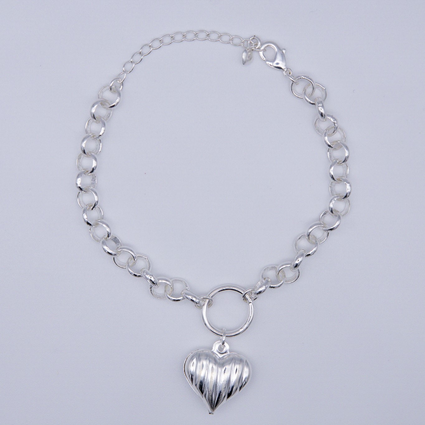 BRACCIALE A CATENA CON CUORE PENDENTE