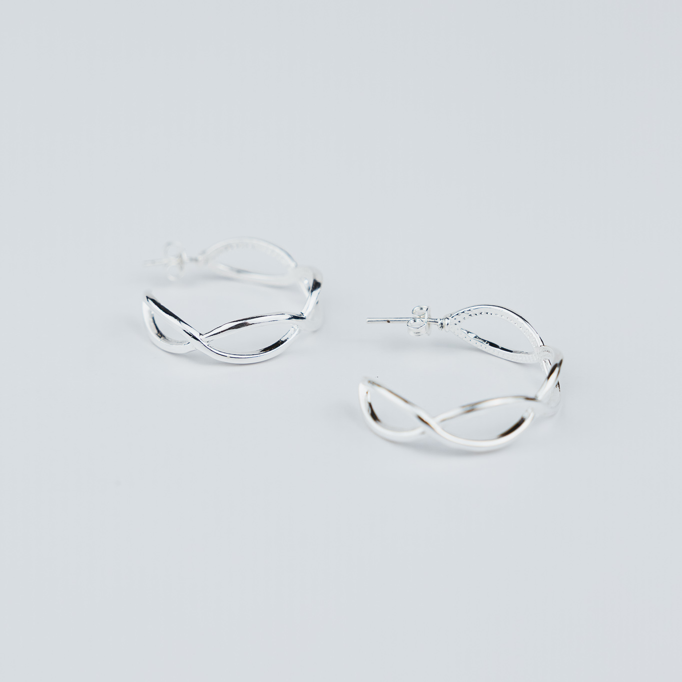 ORECCHINI A CERCHIO INTRECCIATI