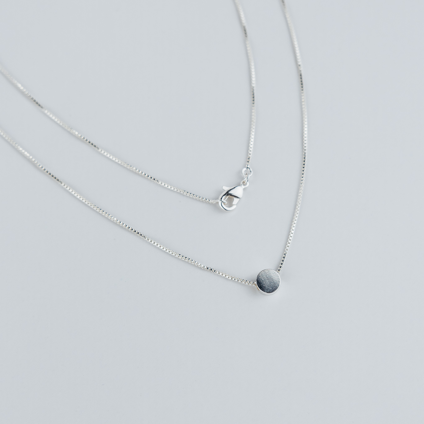 COLLANA CON MEDAGLINA ROTONDA LISCIA PICCOLA