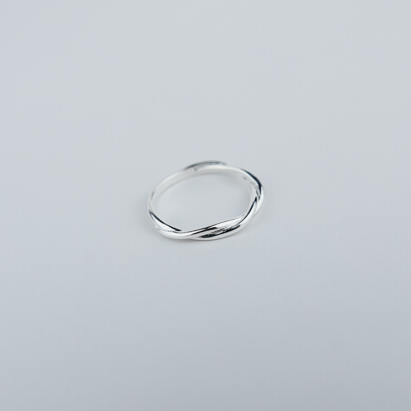 ANELLO INTRECCIATO LISCIO