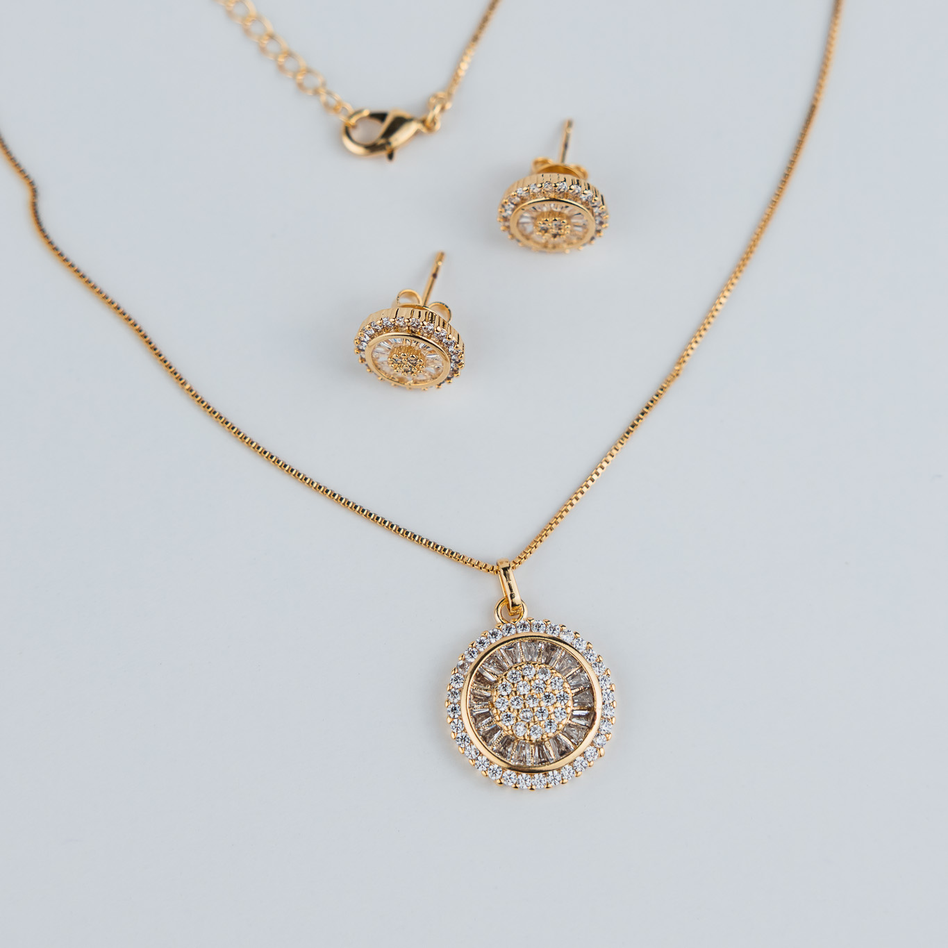 SET COLLANA E ORECCHINI ROTONDI CON CRISTALLI