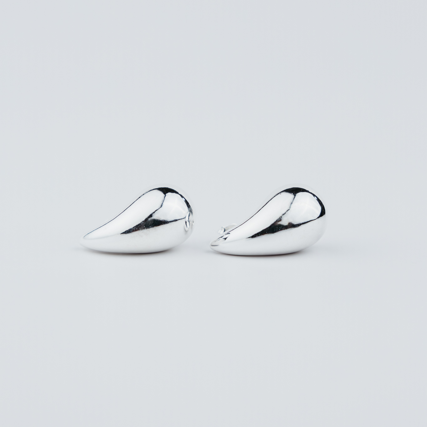 ORECCHINI A GOCCIA LISCI MEDIO