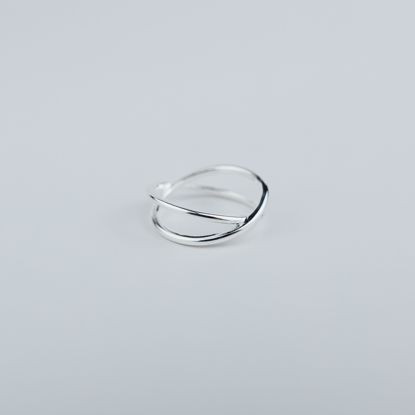 ANELLO A FILI INCROCIATI LISCIO