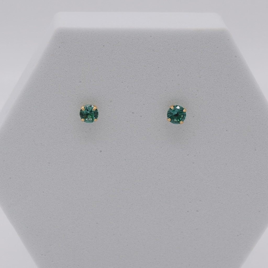 ORECCHINI PUNTO LUCE SMERALDO 6MM