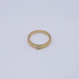 ANELLO SOLITARIO DETTAGLIATO CON PIETRA